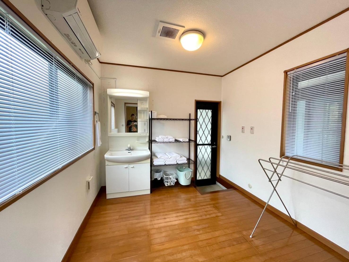 弓ヶ浜海水浴場徒歩1分! 一棟貸別荘! Yumigahama Beach House & Bbq! Minamiizu Exterior foto